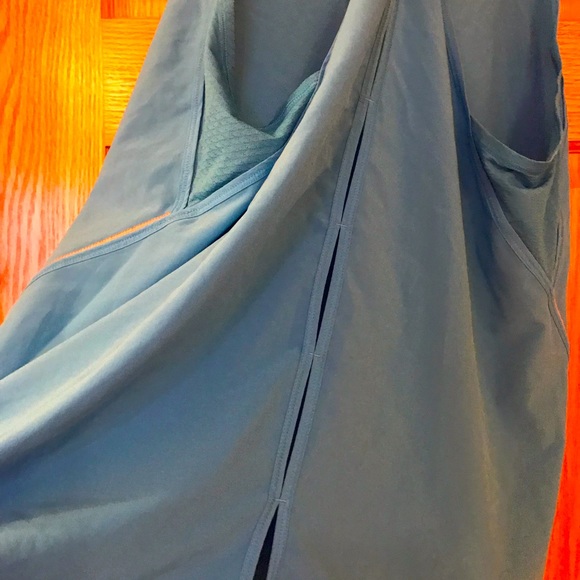 Bright blue lululemon tank top - Picture 3 of 3